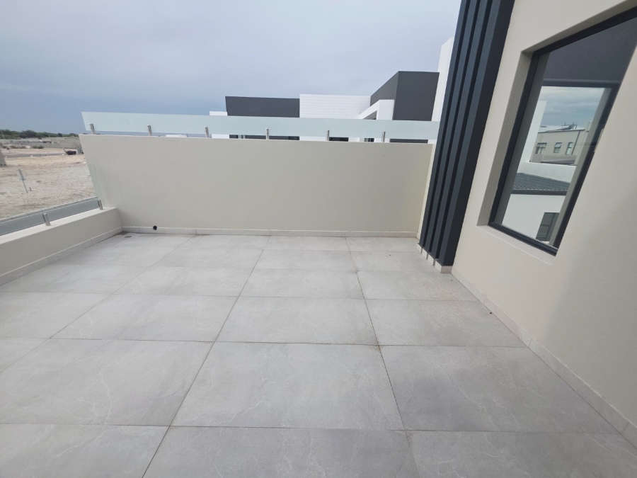 4 Bedroom Property for Sale in Sandown Western Cape